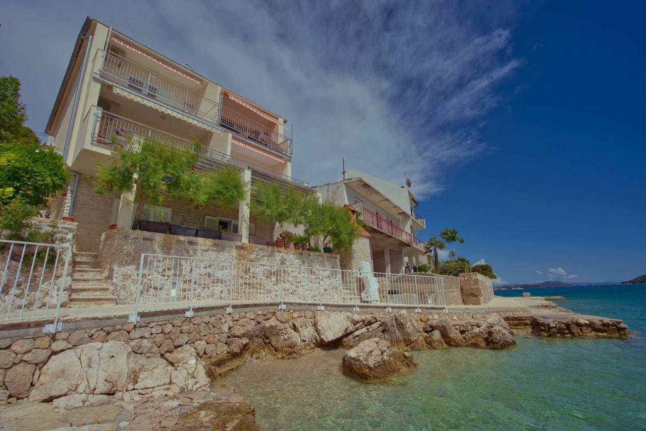Apartments Podvorac ตรีบูนย์ ภายนอก รูปภาพ