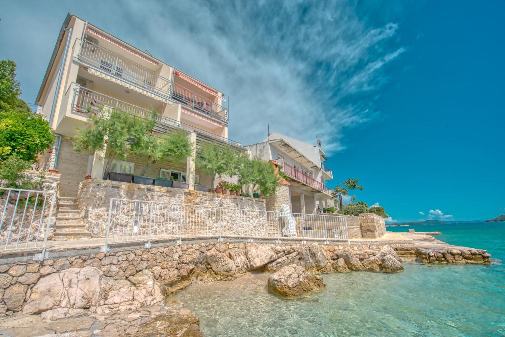 Apartments Podvorac ตรีบูนย์ ภายนอก รูปภาพ